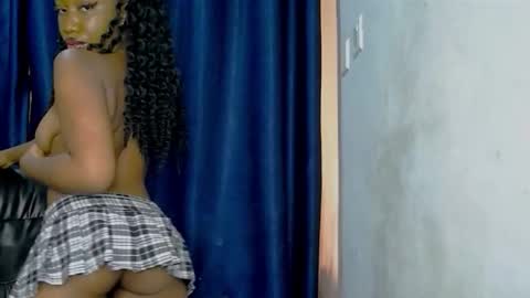 brealove_ online show from November 11, 12:43 am