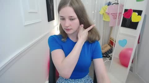 Snapshot of bree_sky chatting on June 2, 11:45 am Bree online show from June 2, 11:45 am