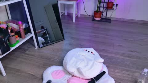 Snapshot of breeding_material chatting on December 13, 7:53 pm Ashley Dolce and Lou online show from December 13, 7:53 pm