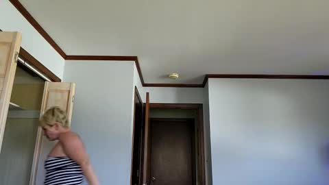 breeshiney online show from March 17, 3:26 pm