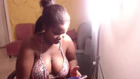 Snapshot of breestaarrs chatting on February 24, 7:00 am Valentina online show from February 24, 7:00 am