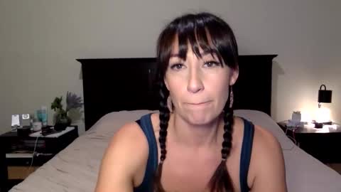 breezydoesit95 online show from January 8, 6:16 am