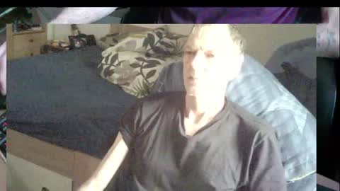Snapshot of bremer64 chatting on June 29, 2:28 pm bremer64 online show from June 29, 2:28 pm