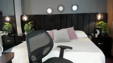   online show from February 10, 3:21 am