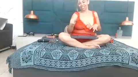 BRENDA VELASQUEZ online show from June 20, 6:22 pm