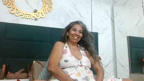 BRENDA VELASQUEZ online show from June 27, 6:35 pm