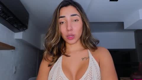 Snapshot of brendaaguerra chatting on January 2, 8:17 am brendaaguerra online show from January 2, 8:17 am