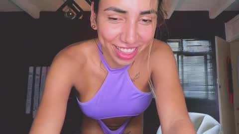 Snapshot of brendaaguerra chatting on January 7, 8:10 pm brendaaguerra online show from January 7, 8:10 pm