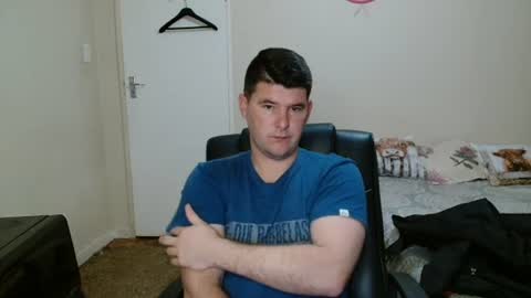 Snapshot of brendansexyboy098754 chatting on July 1, 3:08 am ask me lol online show from July 1, 3:08 am