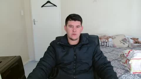 Snapshot of brendansexyboy098754 chatting on July 4, 9:26 am ask me lol online show from July 4, 9:26 am