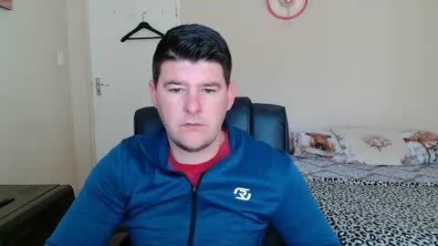 Snapshot of brendansexyboy098754 chatting on July 12, 7:43 am ask me lol online show from July 12, 7:43 am