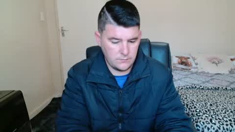 Snapshot of brendansexyboy098754 chatting on July 14, 5:45 am ask me lol online show from July 14, 5:45 am
