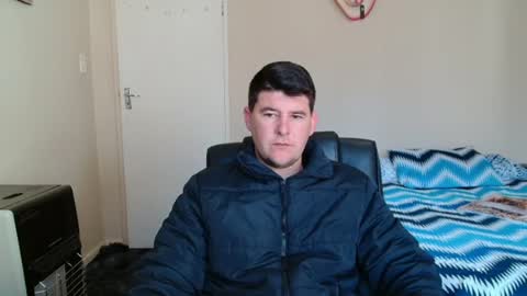 Snapshot of brendansexyboy098754 chatting on August 3, 7:29 am ask me lol online show from August 3, 7:29 am