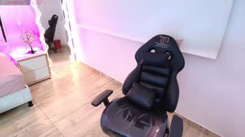 BRENDDA  online show from December 21, 2:51 am