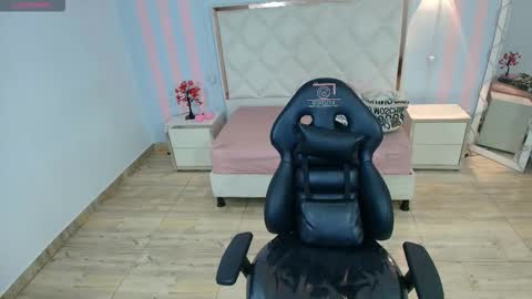 BRENDDA  online show from February 4, 3:12 am