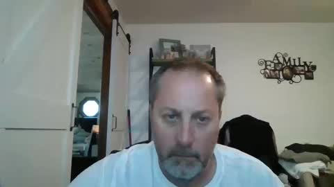 Snapshot of brettsky chatting on October 11, 7:56 pm hey online show from October 11, 7:56 pm