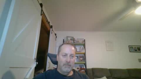 Snapshot of brettsky chatting on December 2, 12:49 am hey online show from December 2, 12:49 am