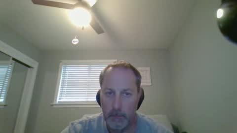 hey online show from April 1, 7:11 pm