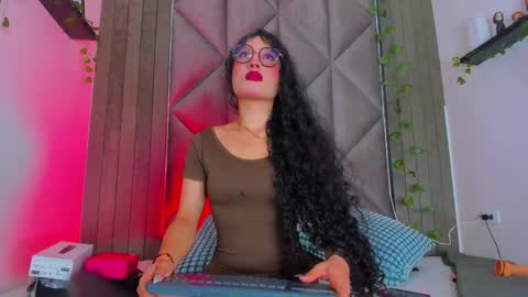 B R I A  online show from June 6, 3:00 am