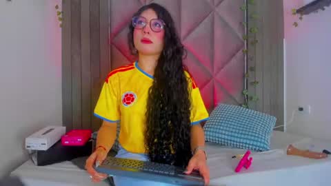 B R I A  online show from June 18, 2:56 am