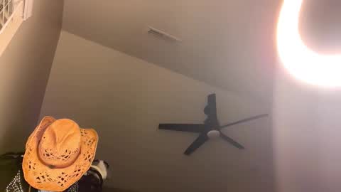 Snapshot of briadominick chatting on October 30, 6:37 am Brianna3 online show from October 30, 6:37 am