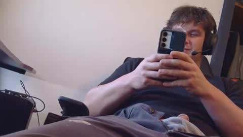 brian7891012 online show from May 4, 4:03 pm