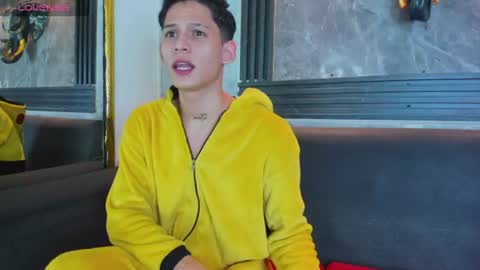 brian_hotof1 online show from July 29, 12:03 pm
