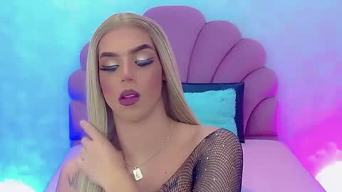 BRIANA online show from December 11, 3:37 pm