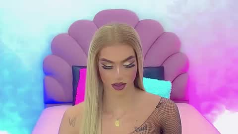 BRIANA online show from December 19, 6:45 am