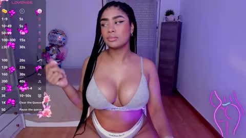 briana online show from November 13, 11:20 am