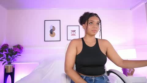 Snapshot of brianalane chatting on April 13, 7:19 pm Briana Lane online show from April 13, 7:19 pm