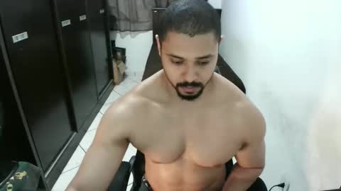 Snapshot of brianaries chatting on October 15, 4:34 am brianaries online show from October 15, 4:34 am