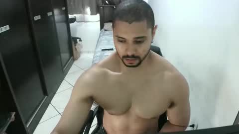 Snapshot of brianaries chatting on December 15, 2:54 pm brianaries online show from December 15, 2:54 pm