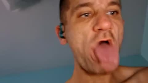 brianbarretta14 online show from April 26, 10:35 am