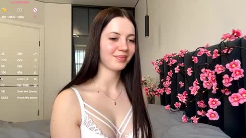I am Valery ntmu Lets hit 10 Thumbs Up together We are almost done online show from April 30, 1:39 pm