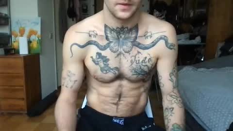 Snapshot of brianmuscle chatting on February 5, 7:46 am Brian online show from February 5, 7:46 am