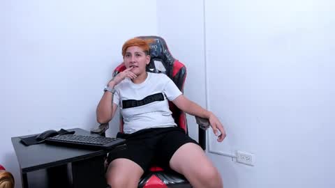 Snapshot of brianna_hard chatting on February 6, 9:11 am Brianna online show from February 6, 9:11 am