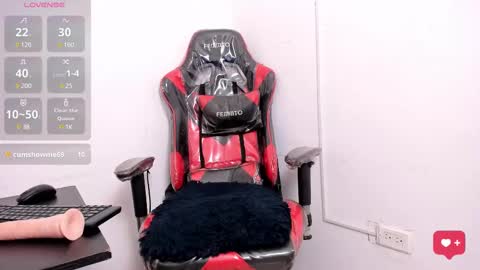 Snapshot of brianna_hard chatting on February 19, 12:25 am Brianna online show from February 19, 12:25 am