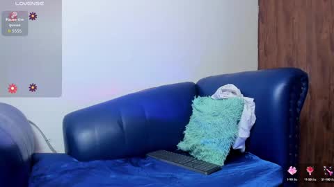 Snapshot of brianna_hard chatting on October 1, 4:51 am Brianna online show from October 1, 4:51 am