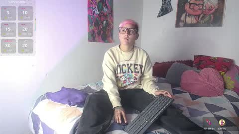 Snapshot of brianna_hard chatting on November 2, 12:35 am Brianna online show from November 2, 12:35 am