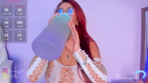 Snapshot of briannasquirter_ chatting on February 24, 11:30 pm Brianna online show from February 24, 11:30 pm