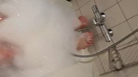bridgeedude28 online show from June 16, 7:44 am