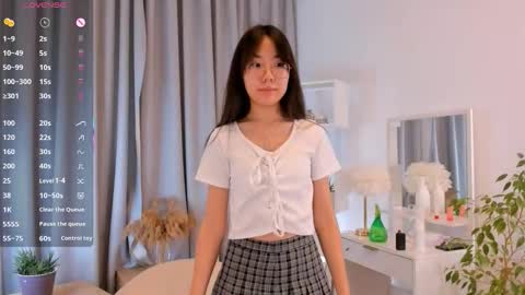 Snapshot of bridgetbottrell chatting on November 12, 1:06 am Hanna online show from November 12, 1:06 am