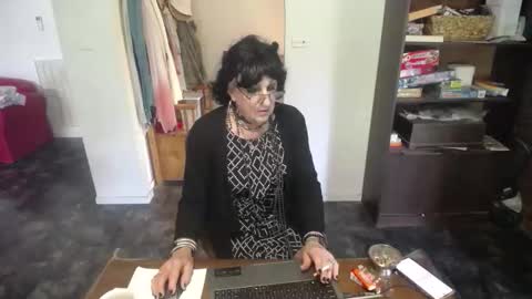 bridgetfouru online show from June 5, 4:30 am