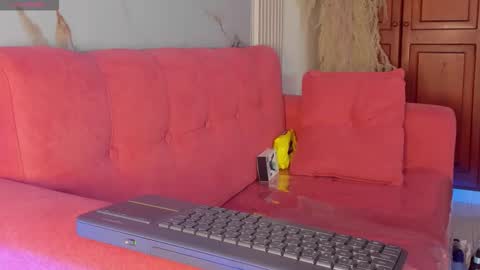 Snapshot of bridgetrodriguez chatting on October 24, 12:34 pm online show from October 24, 12:34 pm