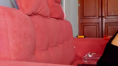 Snapshot of bridgetrodriguez chatting on November 19, 12:05 pm online show from November 19, 12:05 pm