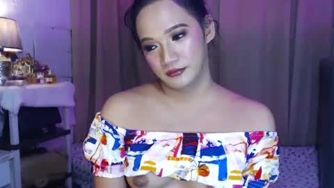 Snapshot of bridgettlovesyou chatting on February 6, 7:13 am BRIDGETT online show from February 6, 7:13 am