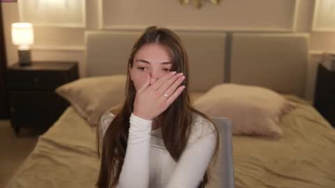 Diamonds Girls online show from September 13, 7:30 am