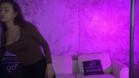 Diamonds Girls online show from January 17, 9:47 am