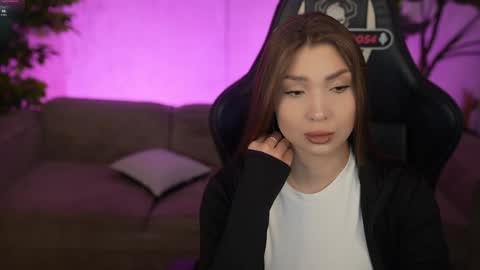 Diamonds Girls online show from April 30, 7:04 am